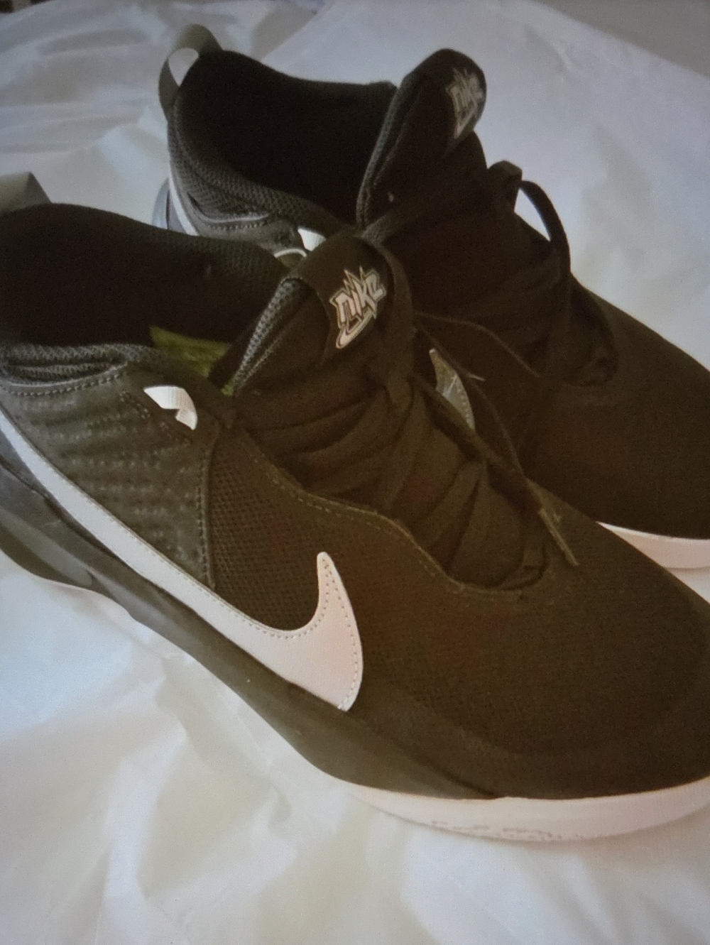 Nike Black and White Athletic Sneakers with Signature Swoosh